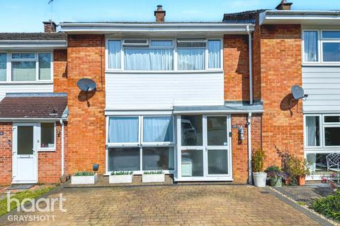 Hazelbank Close, Liphook