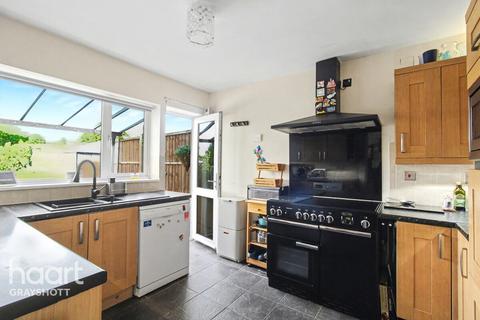 3 bedroom terraced house for sale, Hazelbank Close, Liphook