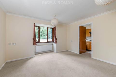 undefined, West End Lane, Esher KT10
