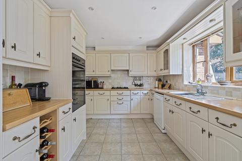 4 bedroom detached house for sale, Chantry Walk, Netley Abbey SO31
