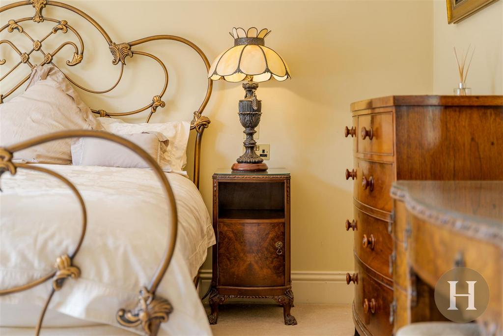 Hadleigh Estate Agents-72.jpg