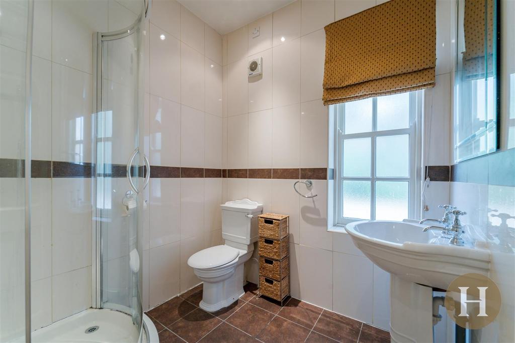 Hadleigh Estate Agents-49.jpg