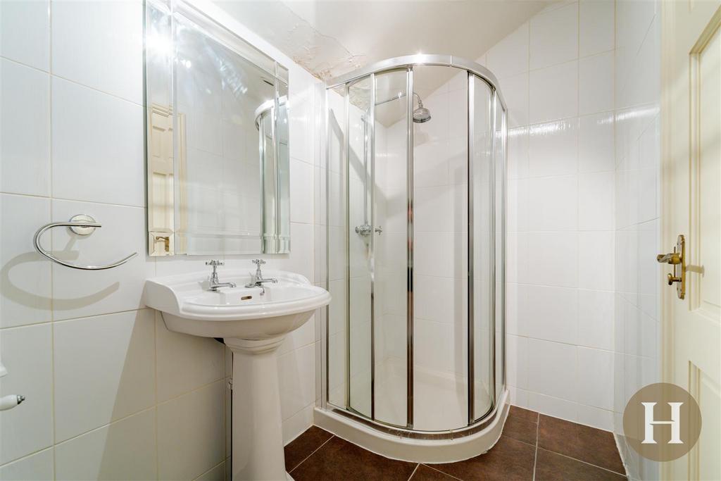 Hadleigh Estate Agents-36.jpg