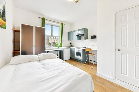 undefined, West Cromwell Road, London, SW5
