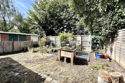 90 Garrison Lane, Chessington, KT9 2LB