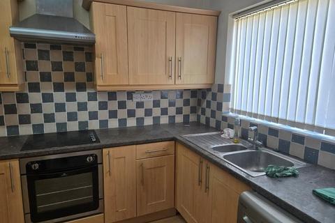 3 bedroom flat to rent, Flat, Leeds LS9