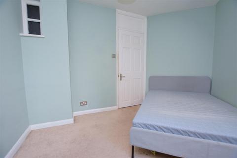 Flat 12, Oslo Court Baltic Close, London, SW19 2BL