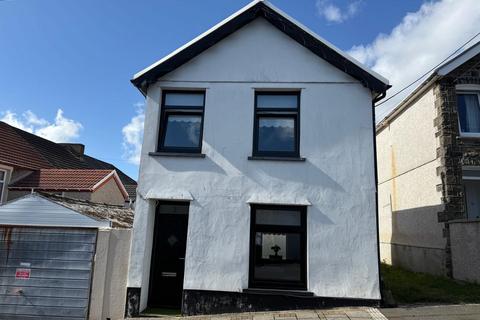 2 Fox Street, Mountain Ash, CF45 4AG