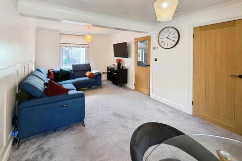 2 Fox Street, Mountain Ash, CF45 4AG