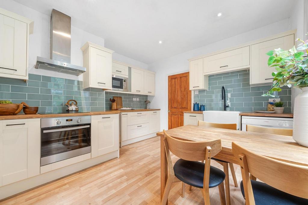 Kitchen (2)