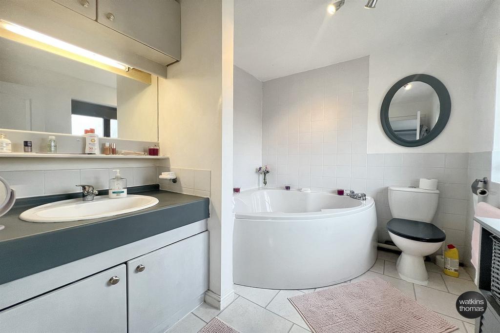 En suite bathroom