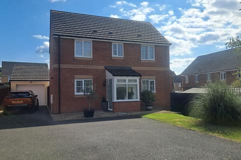 3 bedroom detached house for sale, Ffordd Y Glowyr, Betws, Ammanford, SA18