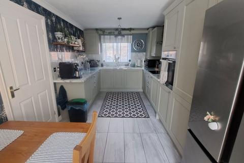 3 bedroom detached house for sale, Ffordd Y Glowyr, Betws, Ammanford, SA18