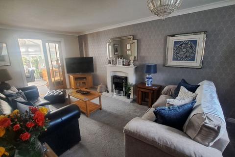 3 bedroom detached house for sale, Ffordd Y Glowyr, Betws, Ammanford, SA18