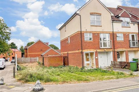 49 Byron Drive, Erith, DA8 1YD