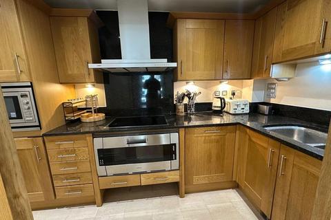 2 bedroom flat to rent, Lensbury Avenue, London SW6