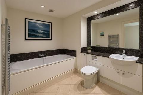 2 bedroom flat to rent, Lensbury Avenue, London SW6