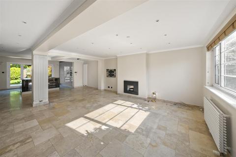 3 bedroom semi-detached house for sale, Cranbrook Drive, Twickenham TW2