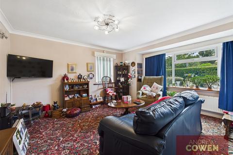 2 bedroom flat for sale, Highdale Road, Scarborough YO12