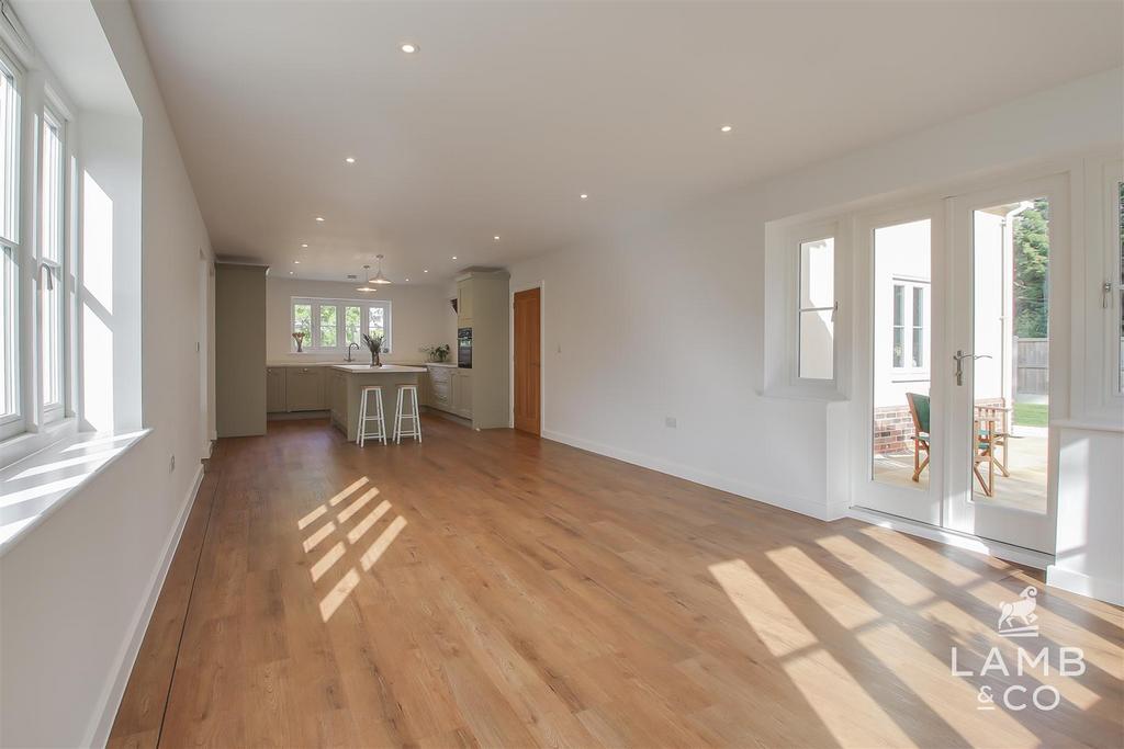 Kitchen/ family room