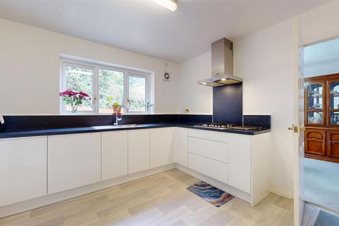 undefined, Studley Knapp, Walnut Tree, Milton Keynes