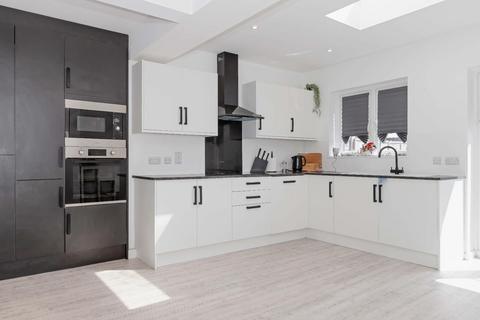 3 bedroom house for sale, West Way, Lancing