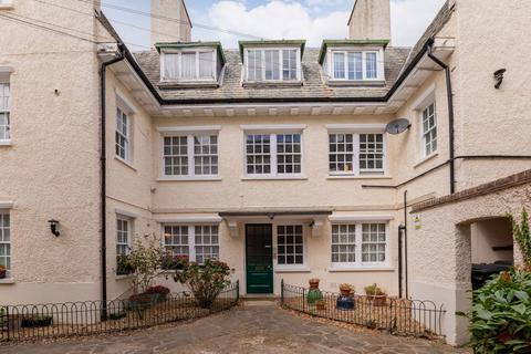 Marish Court, High Street, Langley SL3