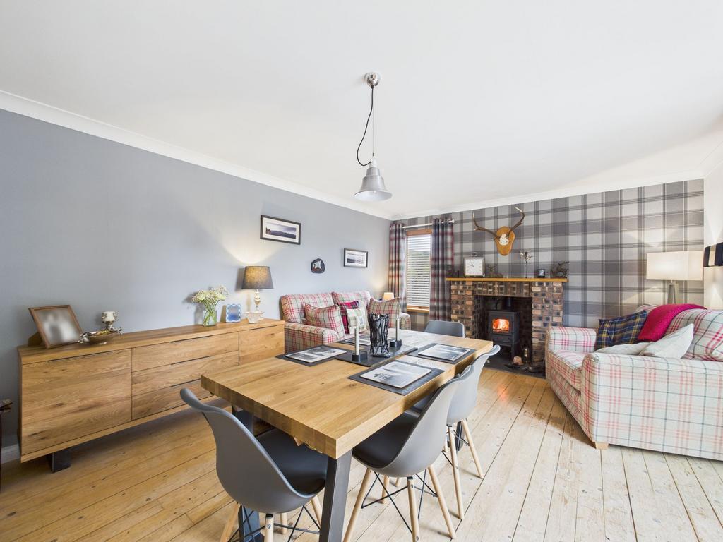 Sitting/Dining Room