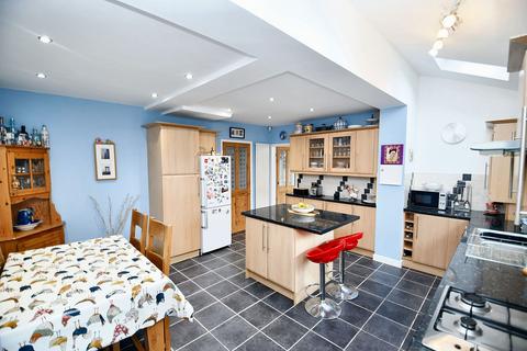 undefined, Oakville Drive, Salford, M6