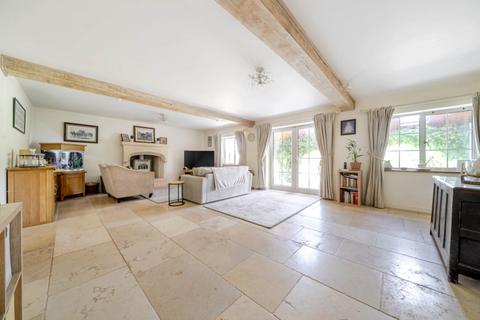 Haylands End Golden Valley, Upleadon, Newent, GL18 1HN