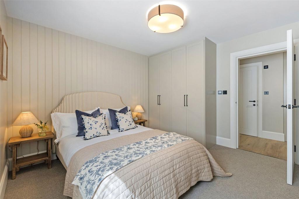 Show Apartment