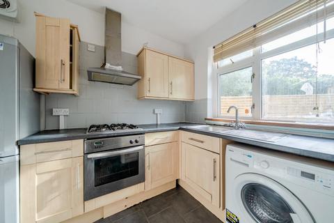 2 bedroom flat for sale, Woodleigh Gardens, Streatham, London, SW16