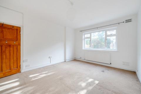 2 bedroom flat for sale, Woodleigh Gardens, Streatham, London, SW16