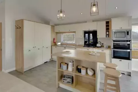 3 bedroom park home for sale, Oakdene Forest Park