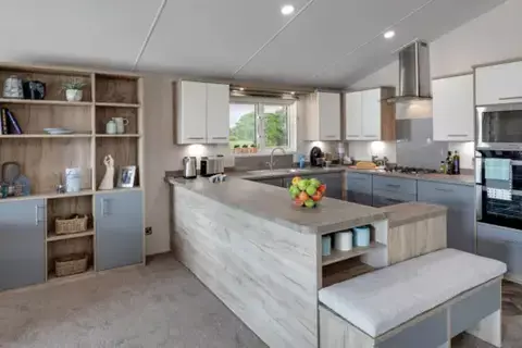 3 bedroom park home for sale, Oakdene Forest Park