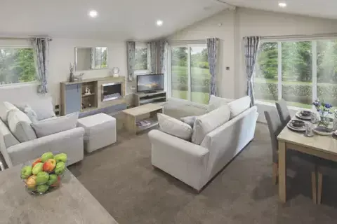 3 bedroom park home for sale, Oakdene Forest Park