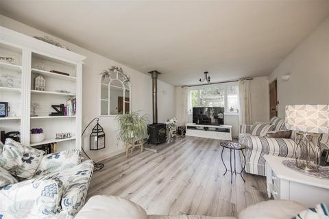 3 bedroom semi-detached house for sale, Ford Lane, Wrotham Heath TN15
