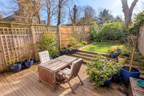 undefined, Mulberry Close, London
