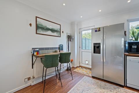 4 Elder Close, Locks Heath, Southampton, SO31 6SB