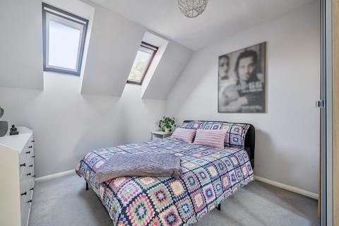 undefined, Lawnwood Court, Godalming GU7