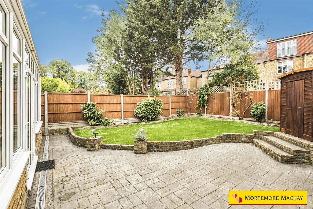 24 61590 watermarked.jpg