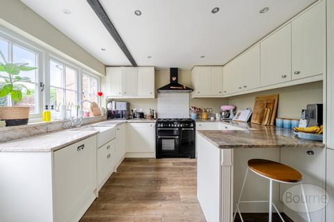 4 bedroom semi-detached house for sale, Jacobs Well Road, Jacob's Well, Guildford, Surrey, GU4