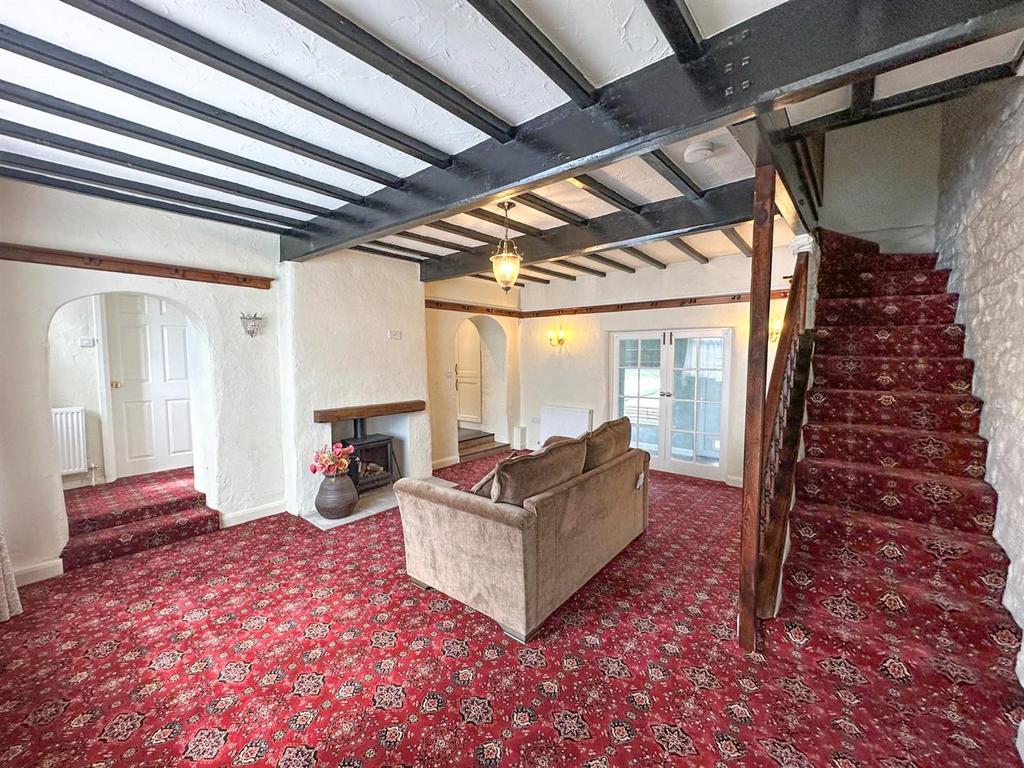 2 Bed Cottage, Keighley