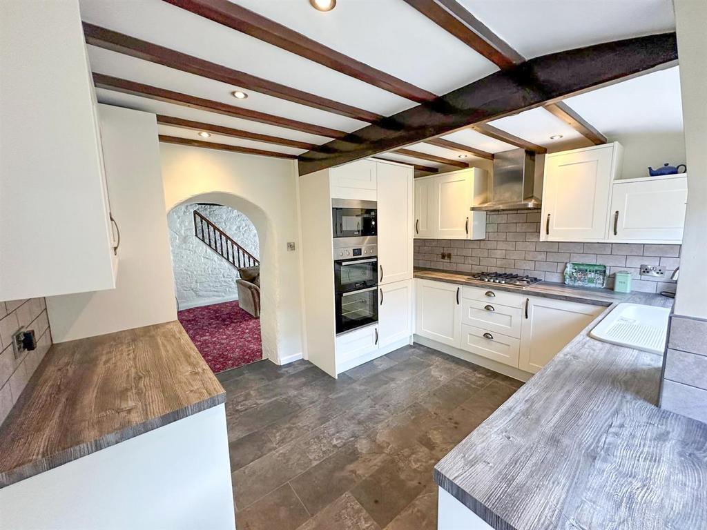 2 Bed Cottage, Keighley