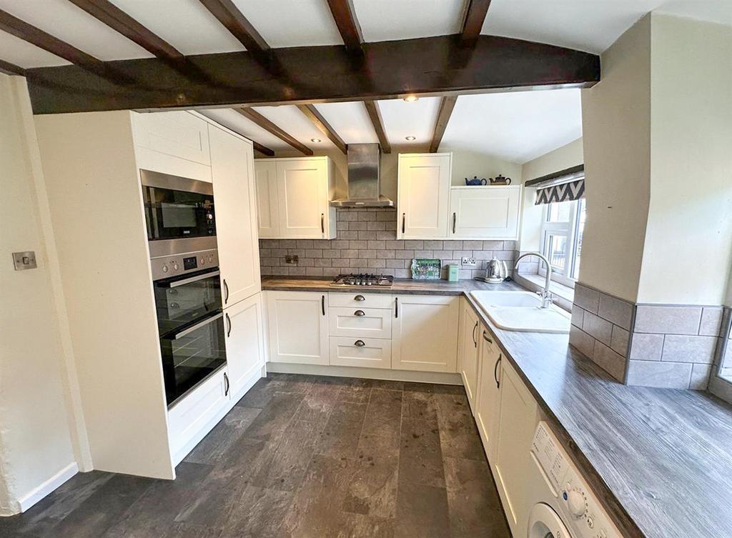 2 Bed Cottage, Keighley