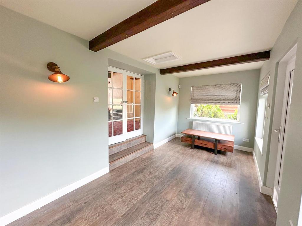 2 Bed Cottage, Keighley