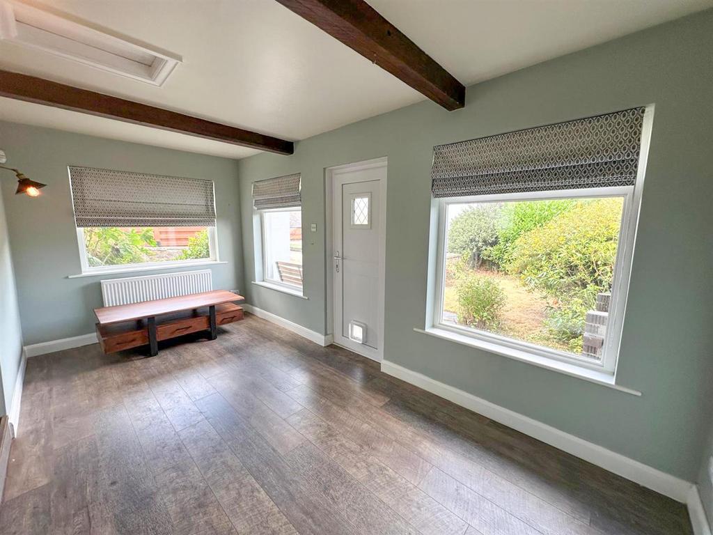 2 Bed Cottage, Keighley