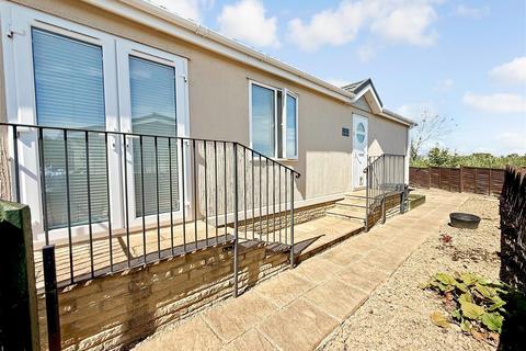 2 bedroom park home for sale, Bognor Road, Climping, Littlehampton, West Sussex