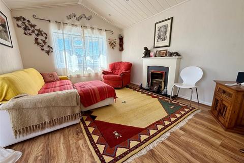 2 bedroom park home for sale, Bognor Road, Climping, Littlehampton, West Sussex