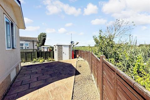 2 bedroom park home for sale, Bognor Road, Climping, Littlehampton, West Sussex